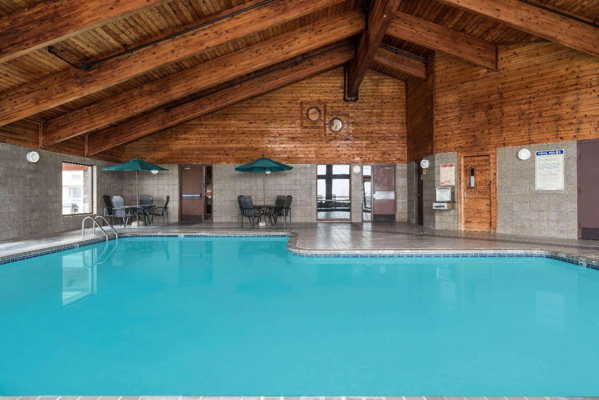 Americinn By Wyndham Tofte Near Lake Superior Bagian luar foto